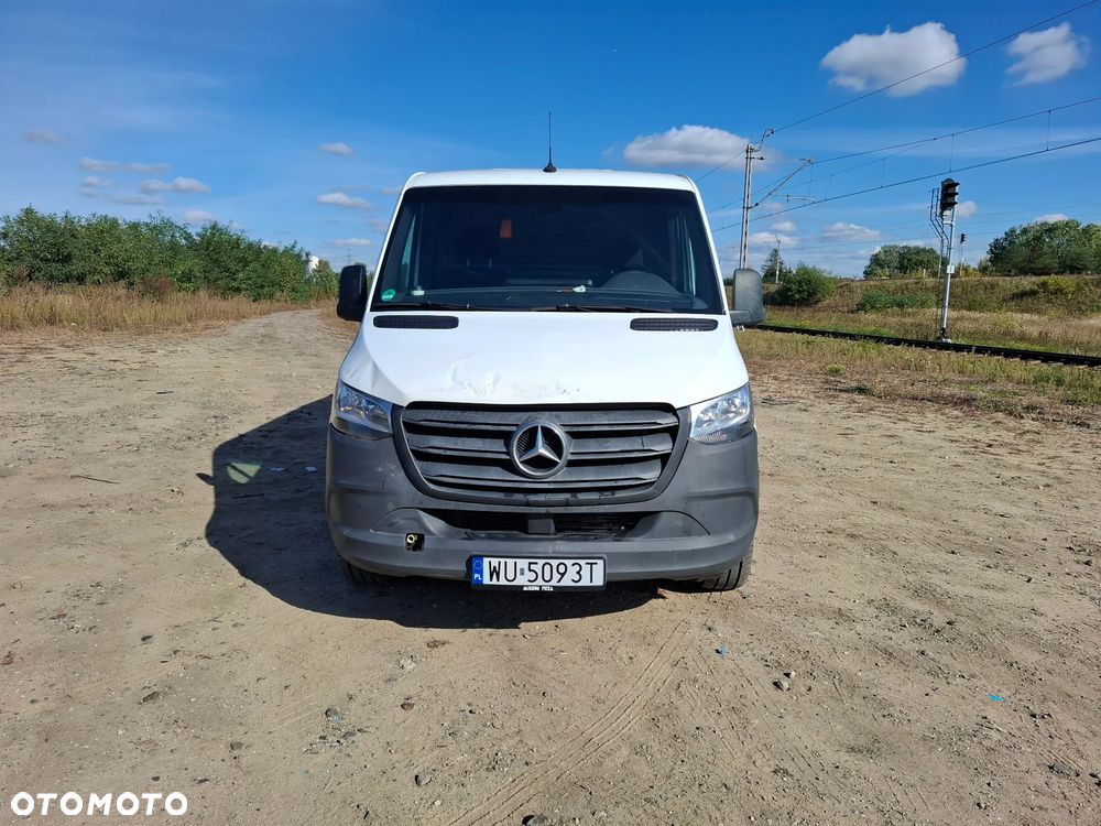 Mercedes-Benz Sprinter - 2