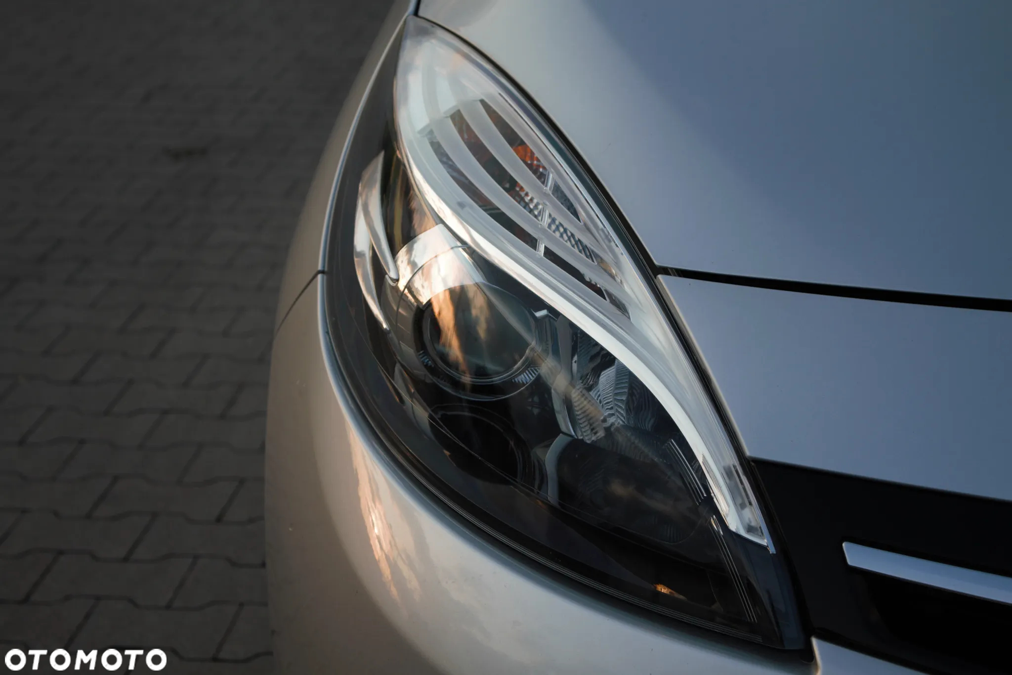 Renault Scenic ENERGY TCe 130 BOSE EDITION - 22