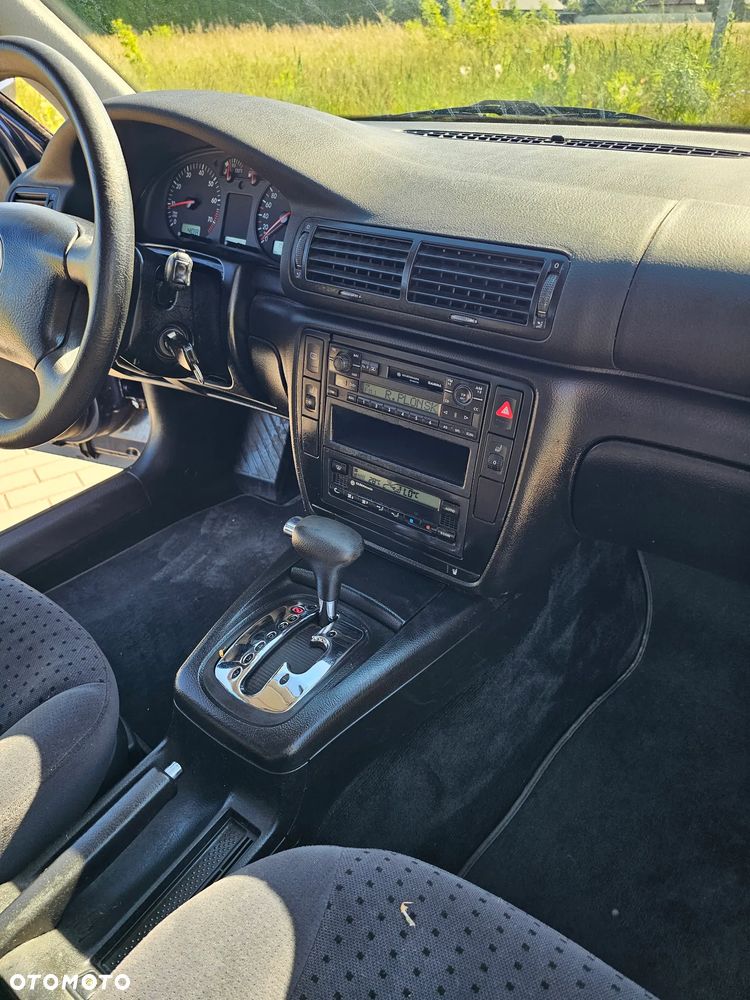 Volkswagen Passat - 15
