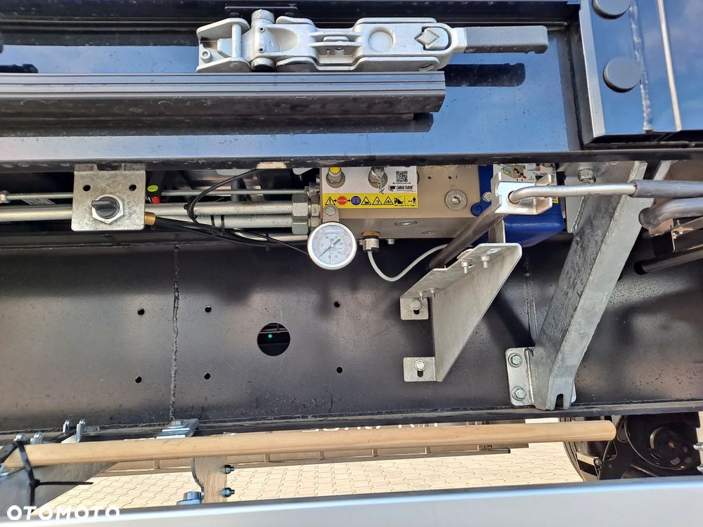 Kraker K-Force Otwierany Bok SD - 19