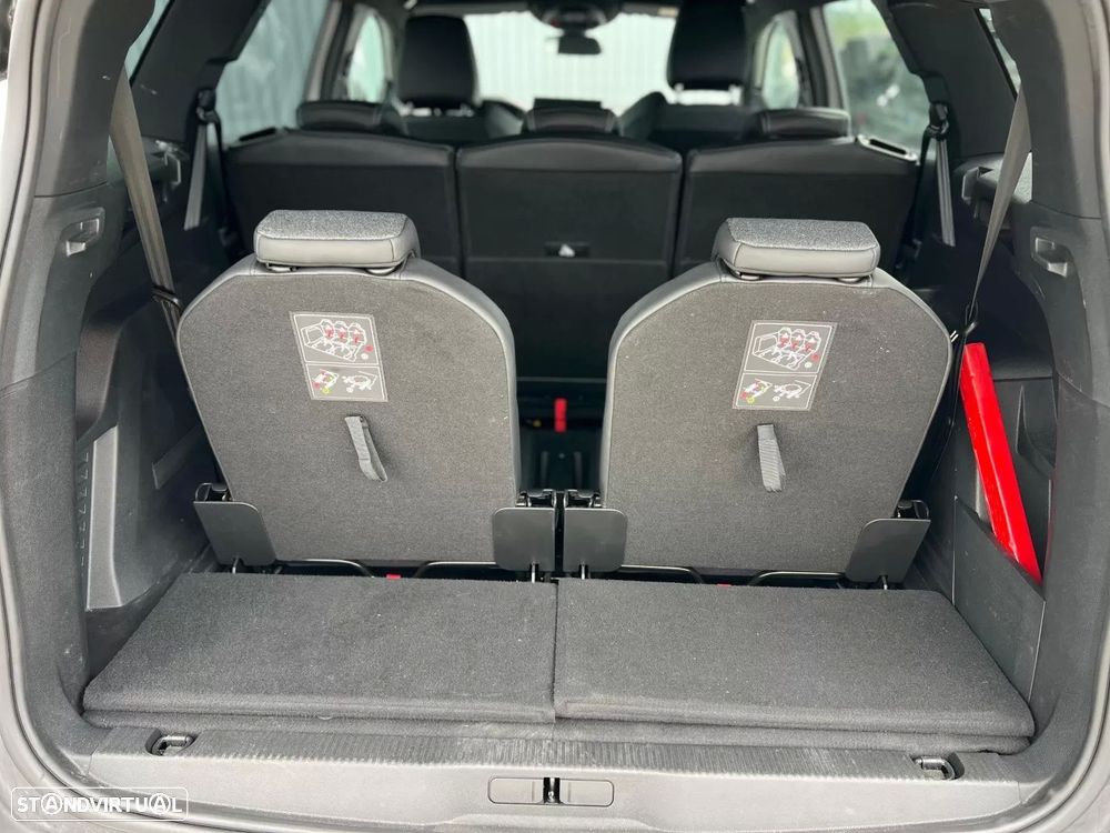 Peugeot 5008 1.2 PureTech Allure EAT8 - 14