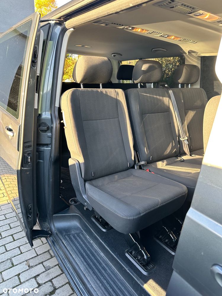 Volkswagen Caravelle - 6
