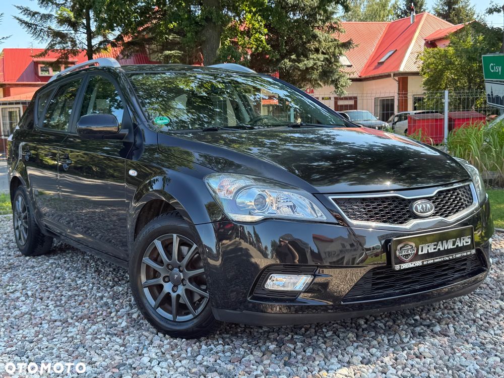Kia Ceed - 4