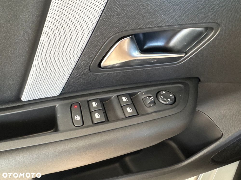 Citroën C4X 1.2 mHEV Max eDCT6 - 15