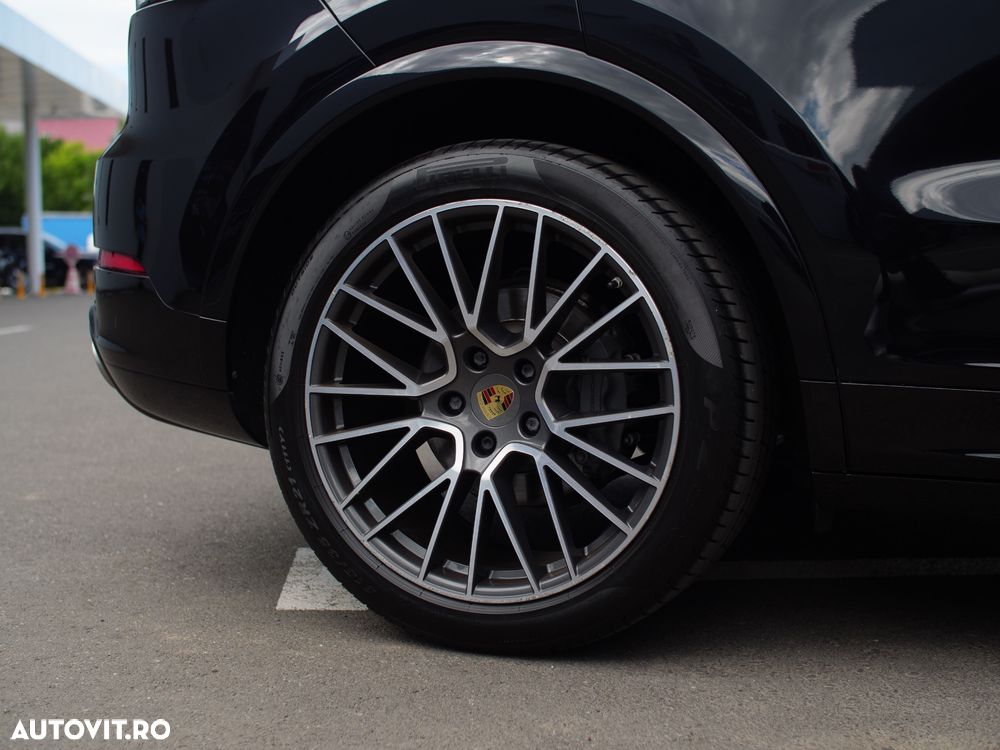 Porsche Cayenne - 28