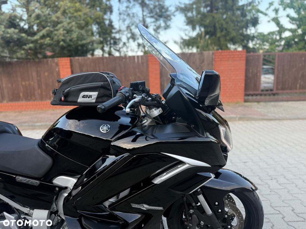 Yamaha FJR - 9