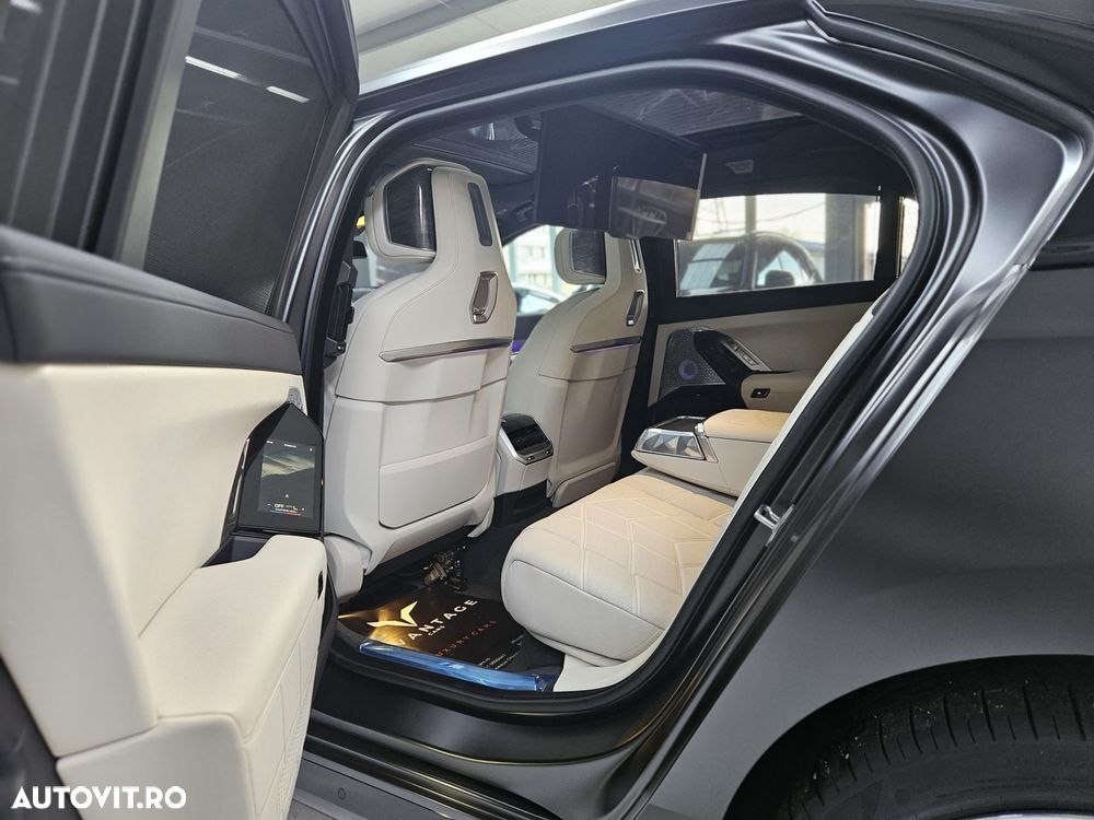 BMW Seria 7 - 23