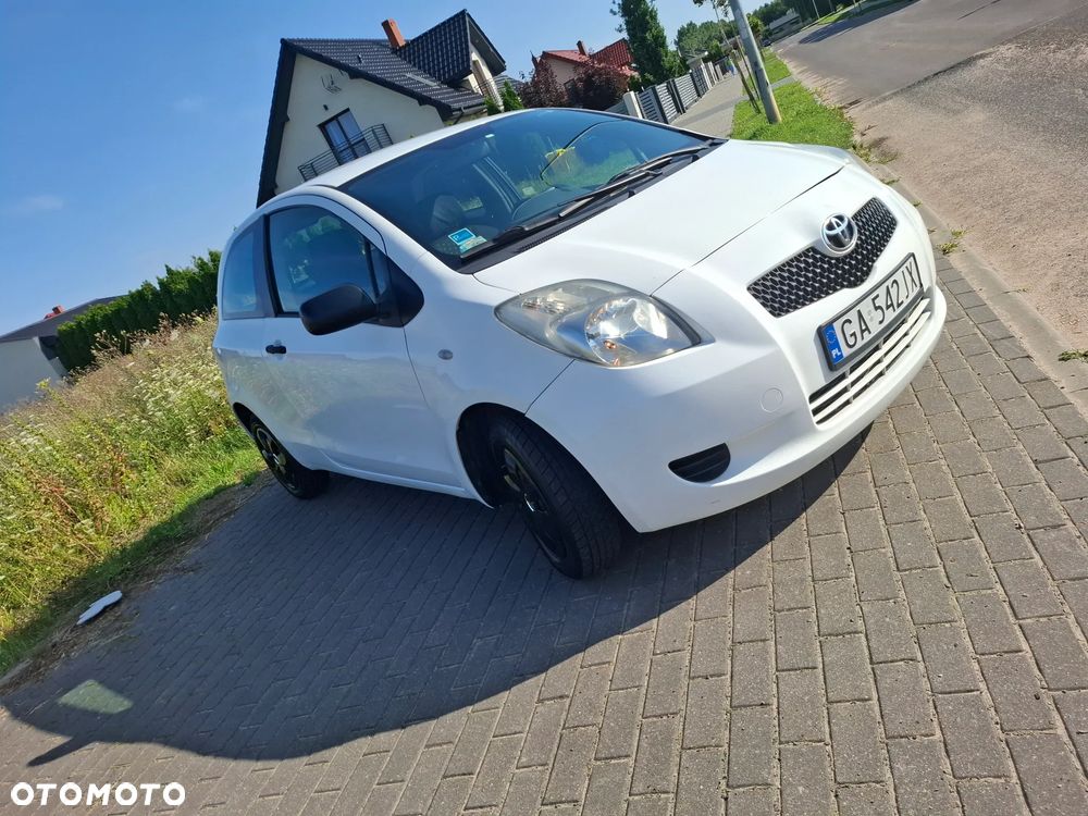 Toyota Yaris 1.0 Luna A/C - 1
