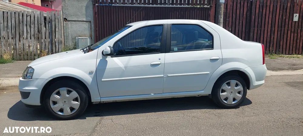 Dacia Logan 1.2 16V Laureate - 4