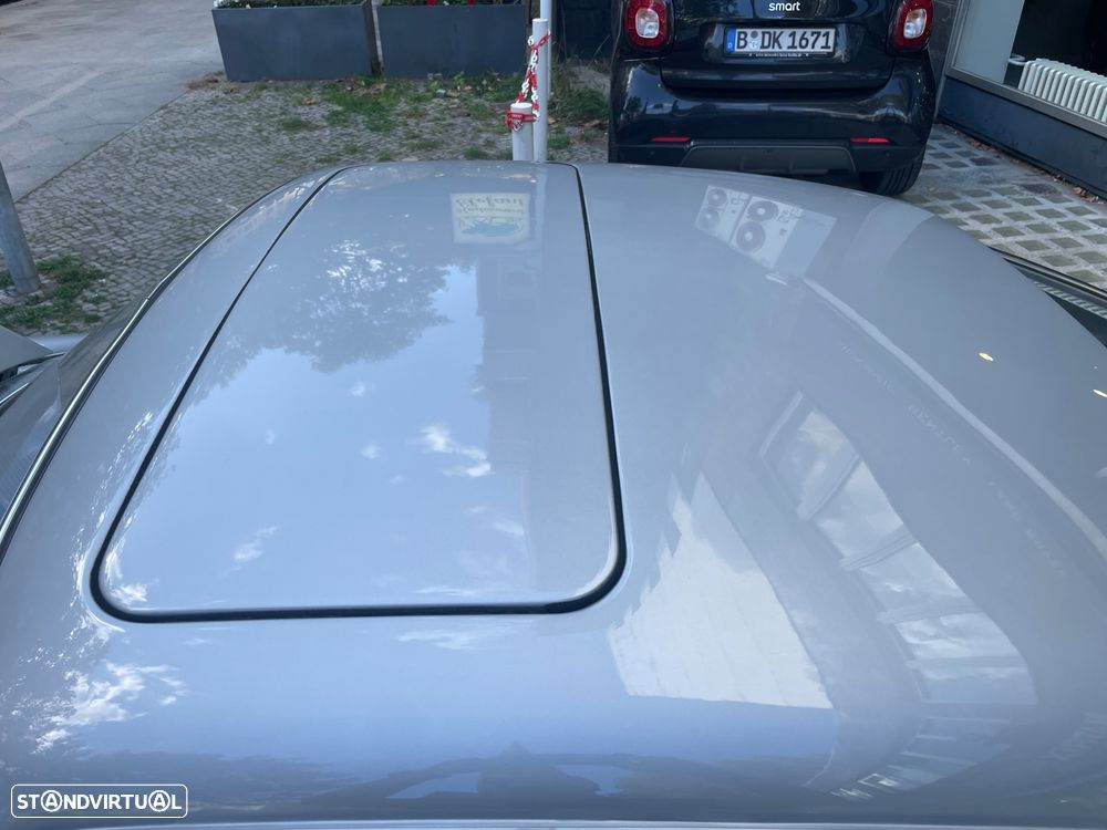 Porsche 911 Série F - 11