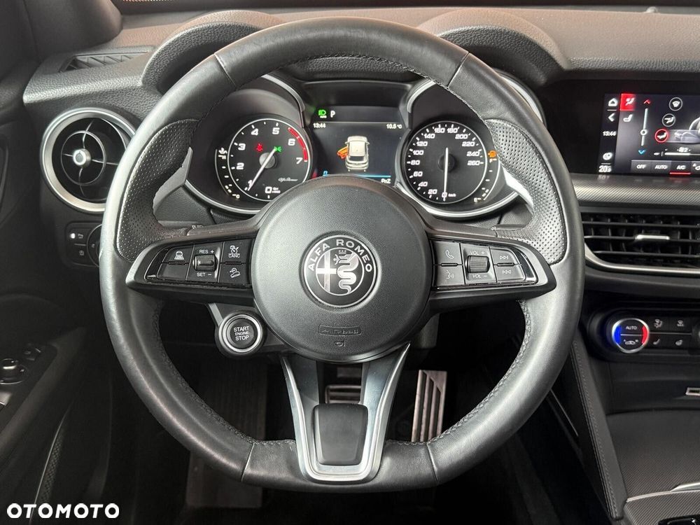 Alfa Romeo Stelvio 2.0 Turbo Veloce TI Q4 - 17