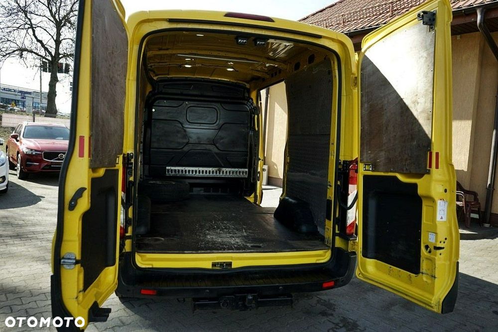 Ford Transit - 27