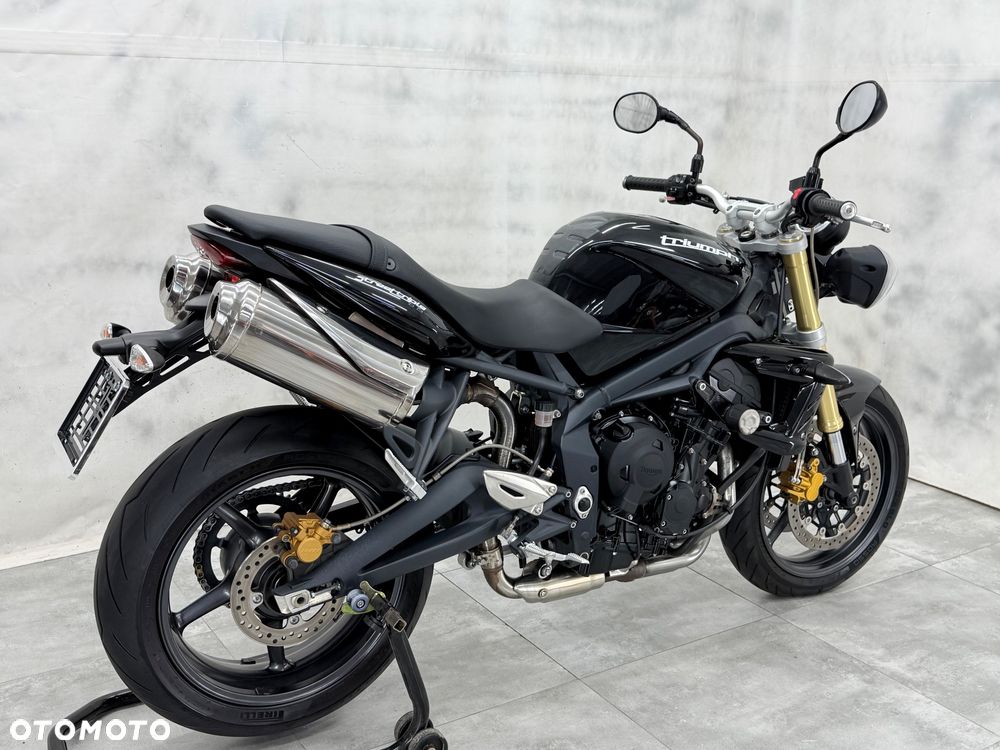 Triumph Street Triple - 16