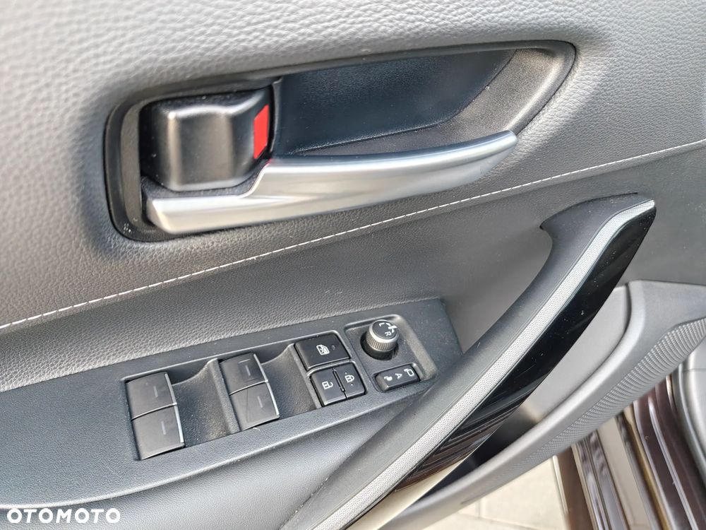 Toyota Corolla 1.8 Hybrid GPF Executive - 16