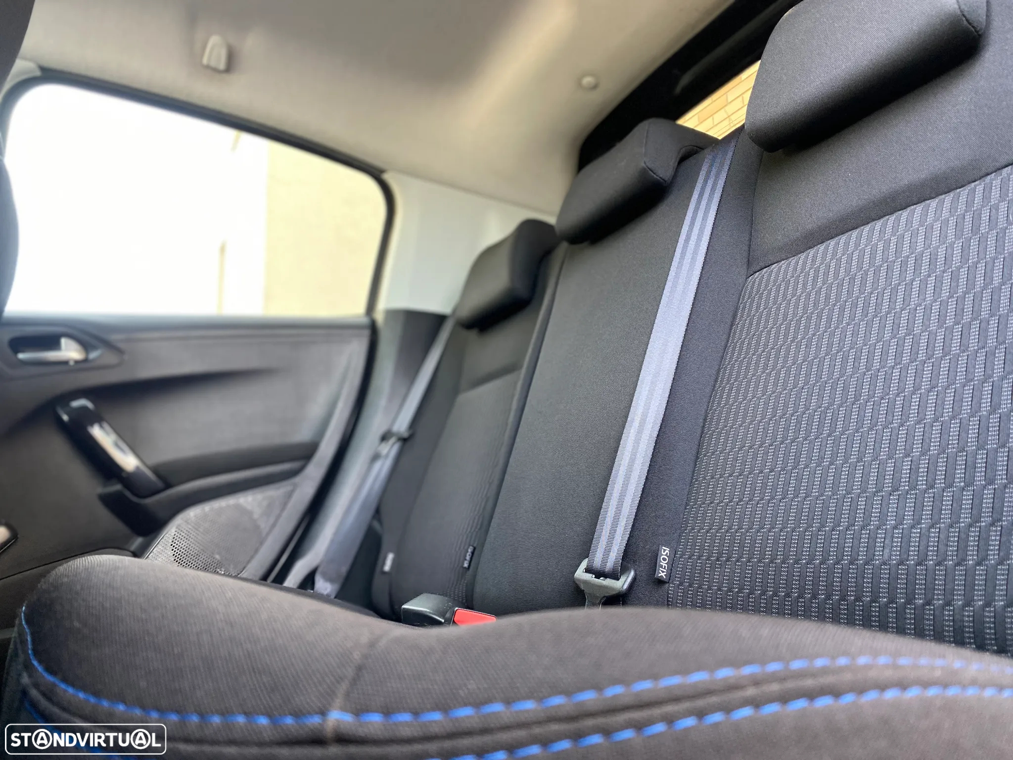 Peugeot 208 1.6 BlueHDi Style - 10