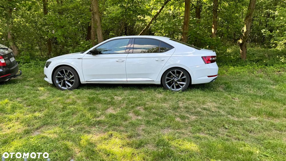 Skoda Superb 2.0 TDI DSG Sportline - 6