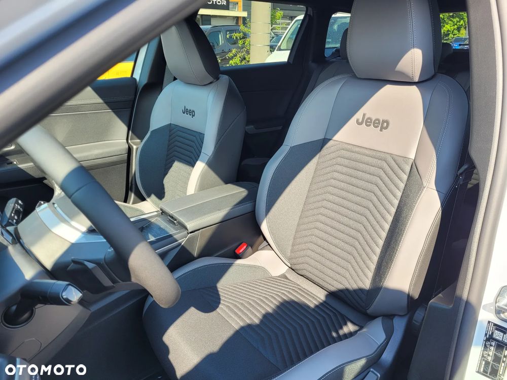 Jeep Compass 1.2 T3 mHEV First Edition FWD DCT - 16