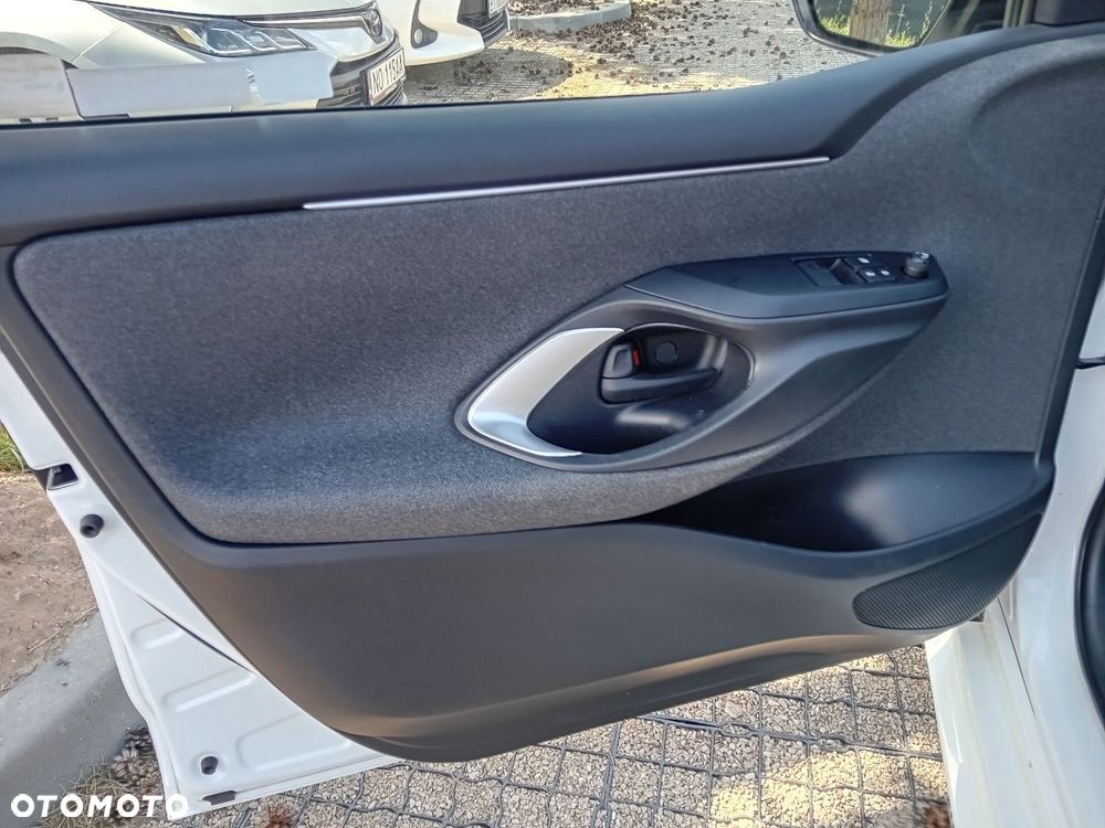 Toyota Yaris Hybrid 1.5 Comfort - 24