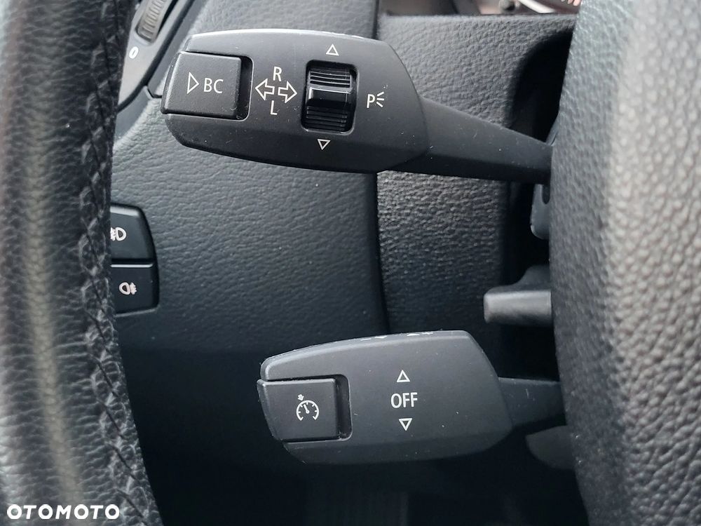 BMW X1 sDrive18i - 10