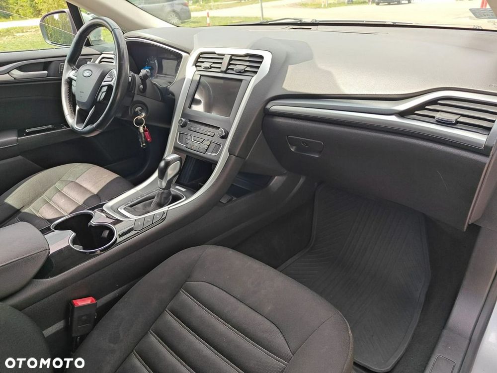 Ford Mondeo - 17