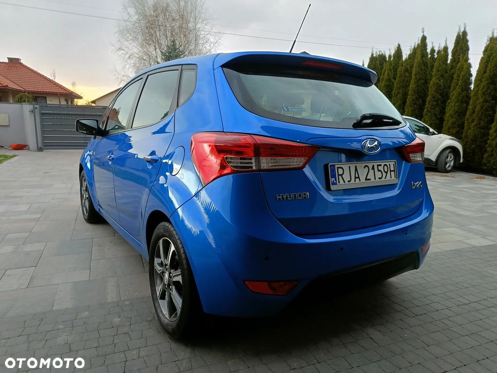Hyundai ix20 1.4 blue - 11