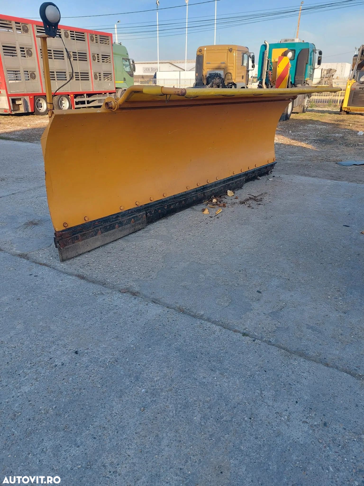 Nova Plug/Lama Zapada/Deszapezire/NIDO - 1
