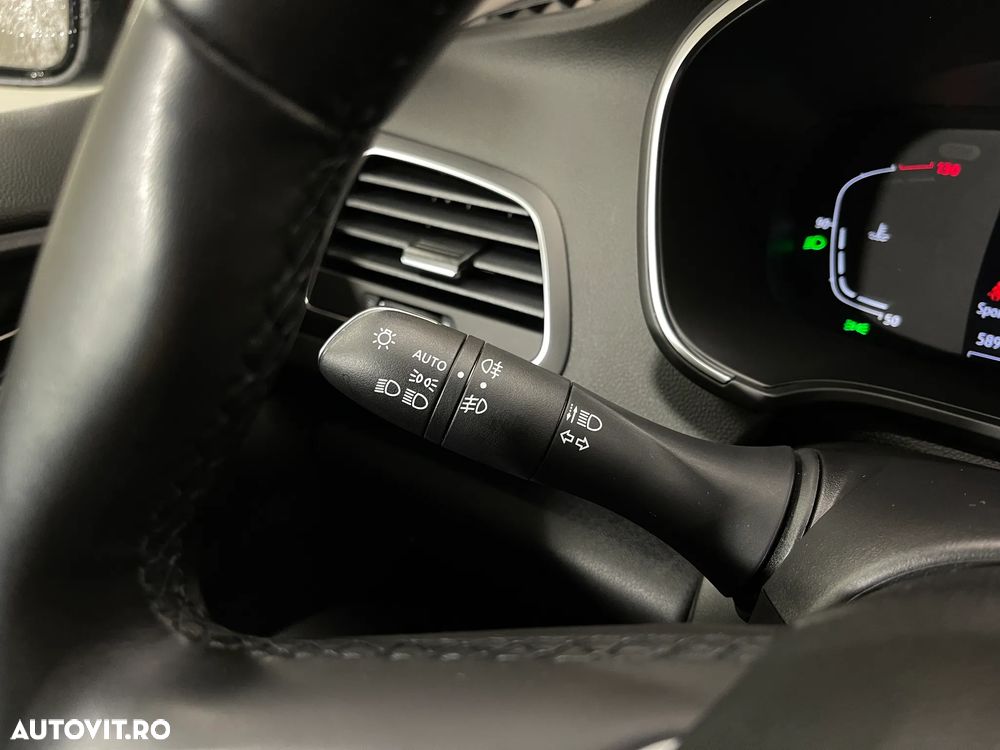 Renault Megane TCe 140 EDC GPF Techno - 24