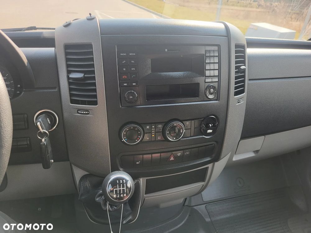 Volkswagen Crafter - 26