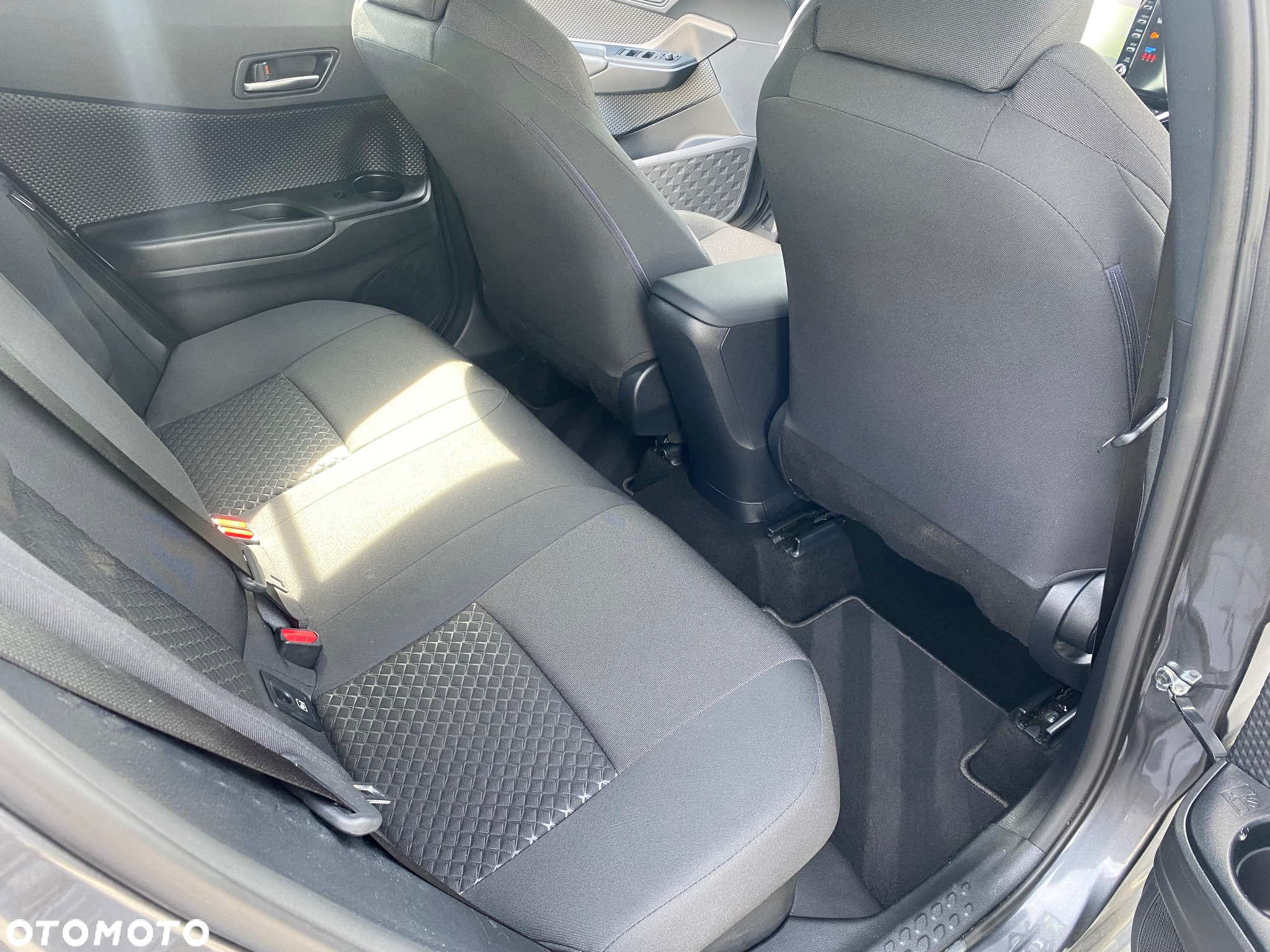 Toyota C-HR 1.8 Hybrid Business Edition - 10