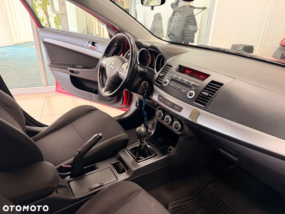 Mitsubishi Lancer - 34
