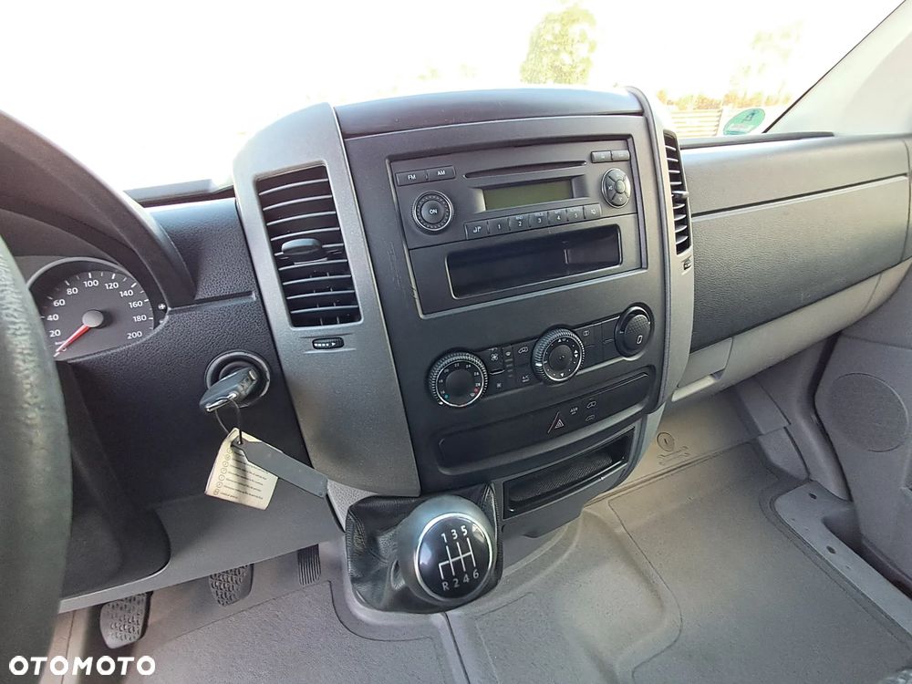 Volkswagen Crafter - 12