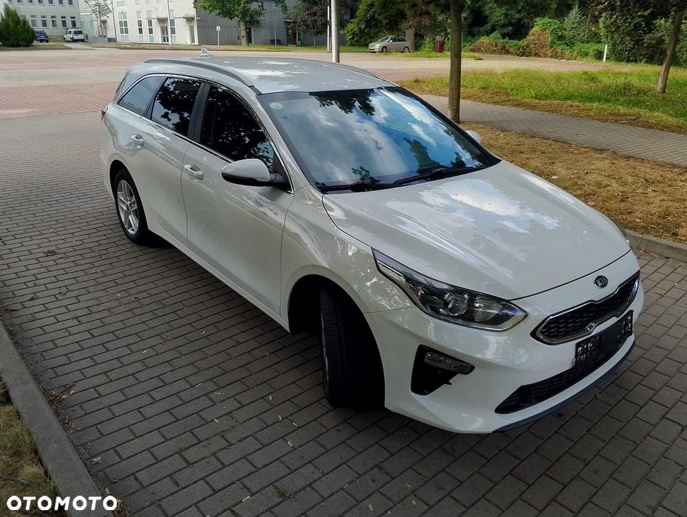 Kia Ceed 1.6 CRDi (48V Mild-Hybrid) DCT7 GT Line - 2