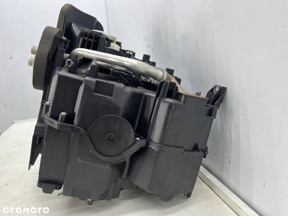 Nagrzewnica Dacia Logan MCV I 06-13r. obudowa chłodnicy wody BEZ klimatyzacji 271205806r - 6