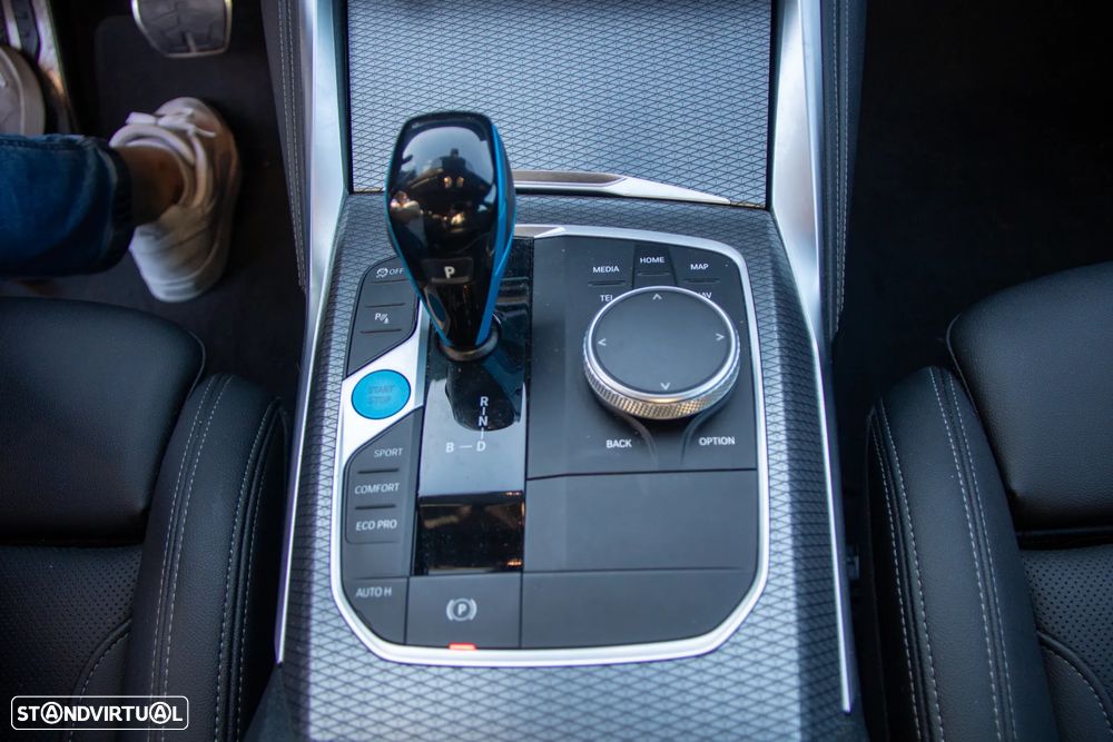 BMW i4 - 12