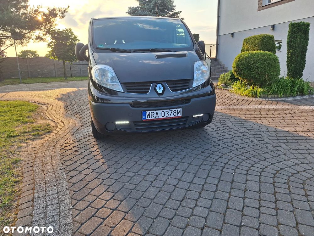 Renault Trafic FAP Grand Passenger Black Edition - 4