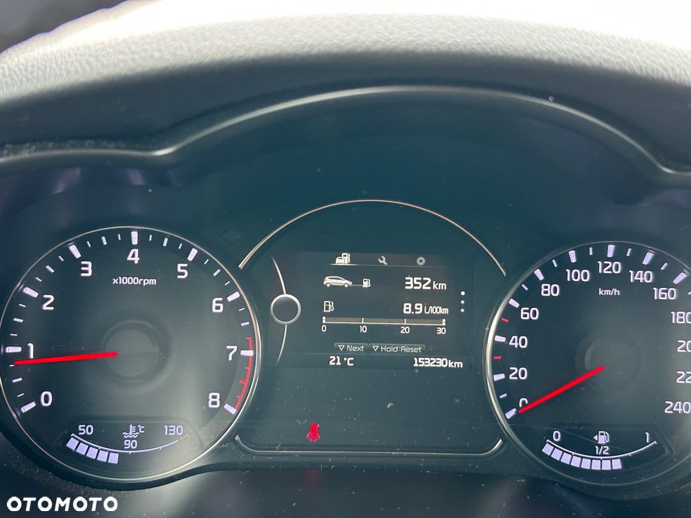 Kia Carens 2.0 GDI L - 6