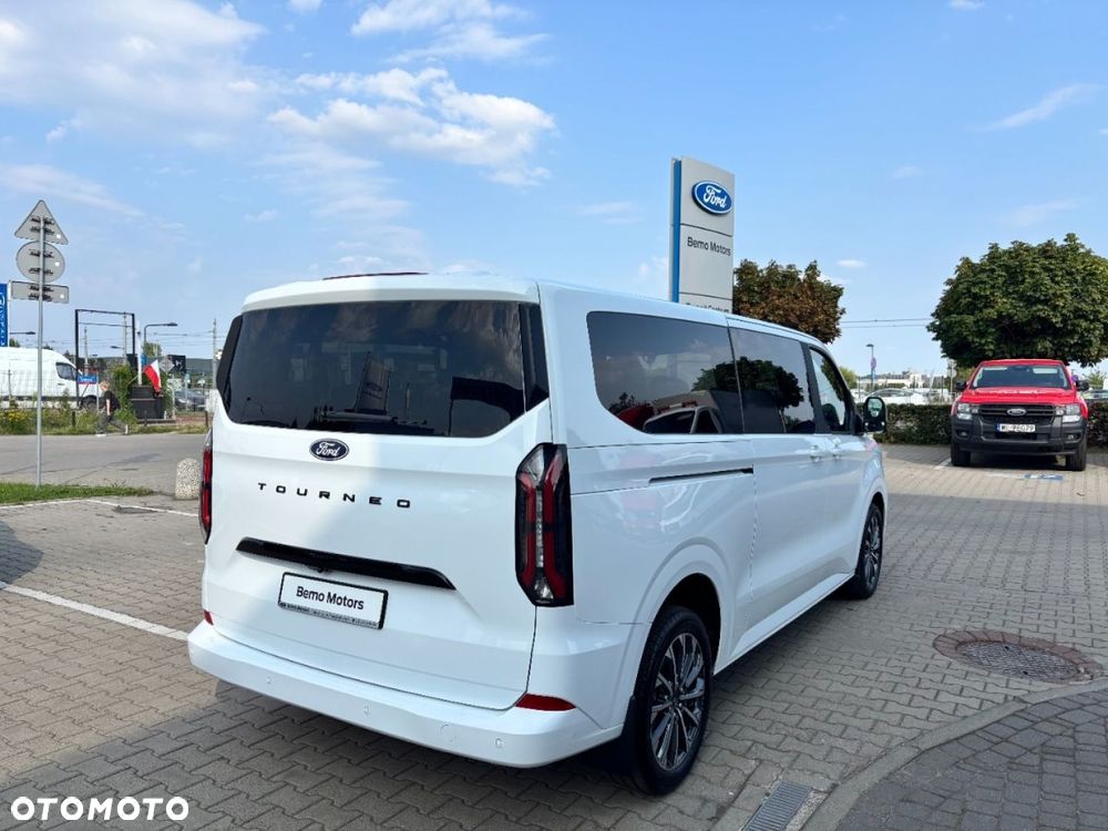 Ford Tourneo Custom - 6