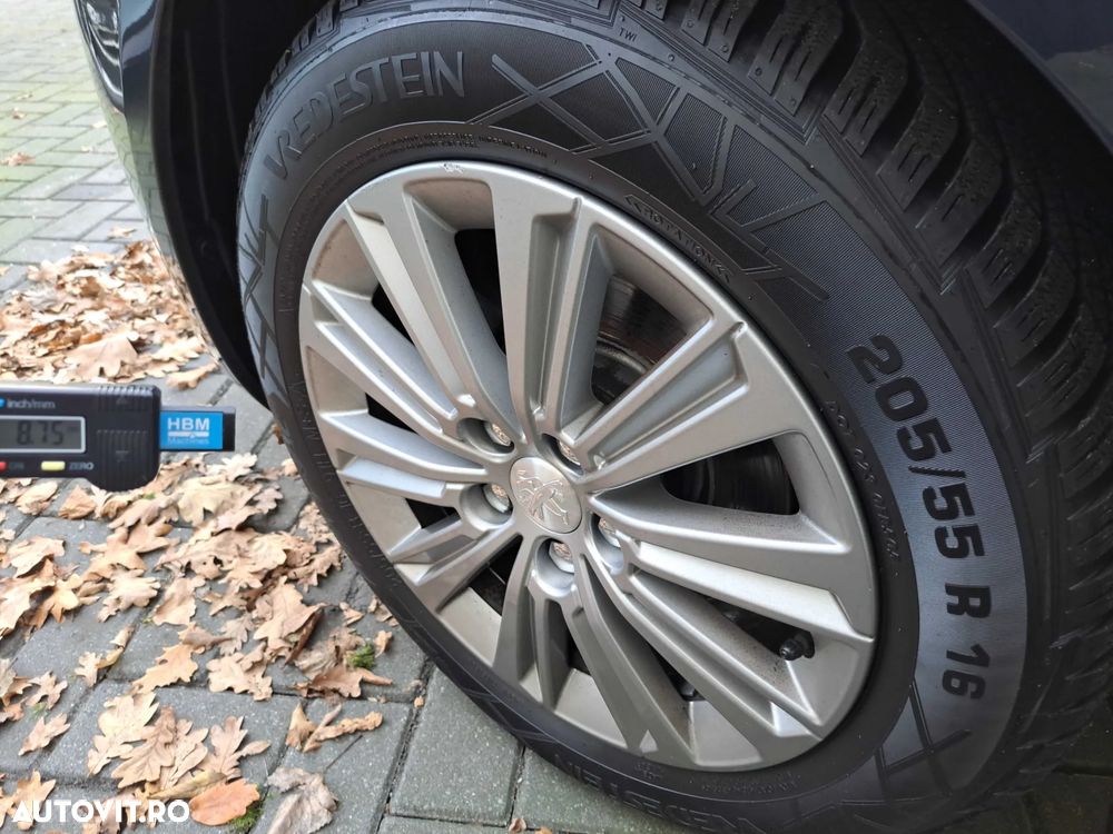 Peugeot 308 BlueHDi 130 Stop & Start Allure Business-Paket - 31