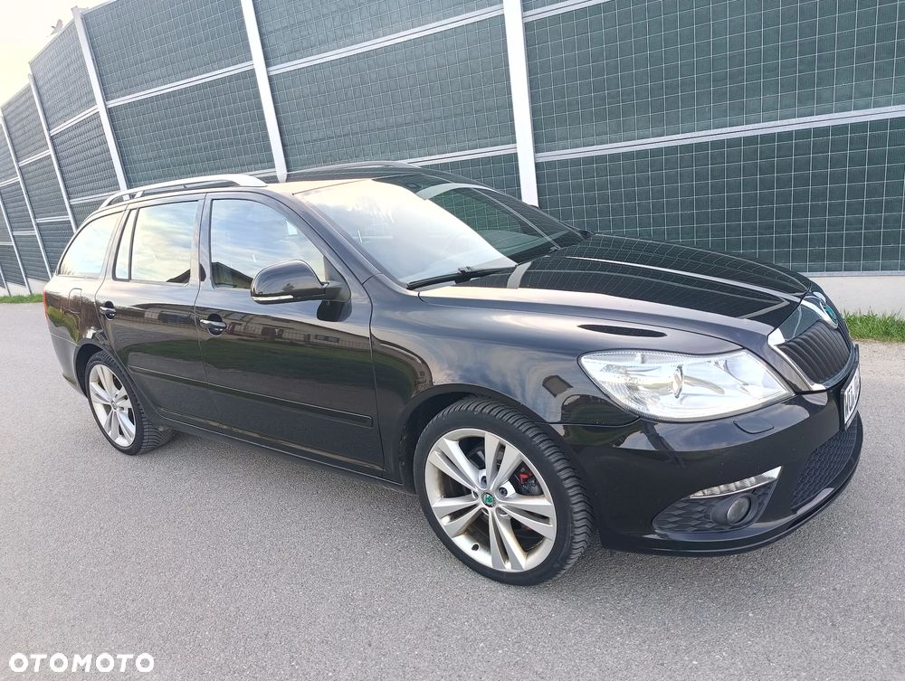 Skoda Octavia 2.0 TDI DPF RS - 21