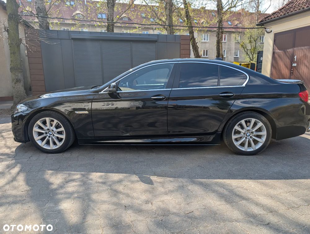 BMW Seria 5 520d xDrive - 12