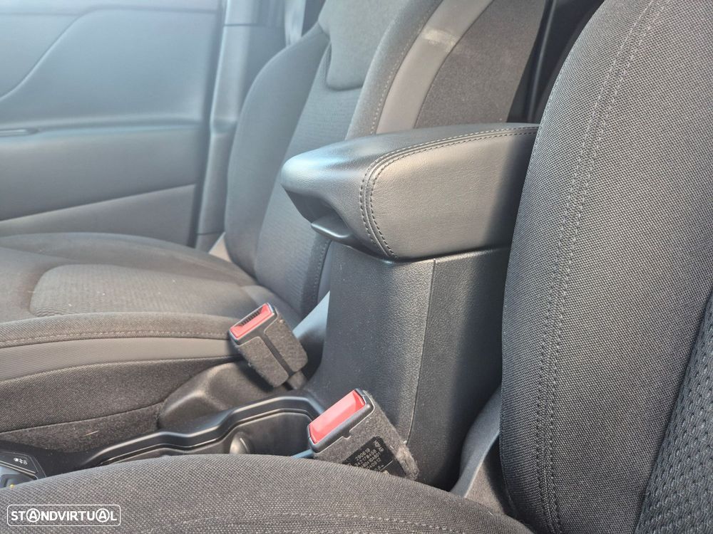 Jeep Renegade 1.3 T Night Eagle DCT - 25