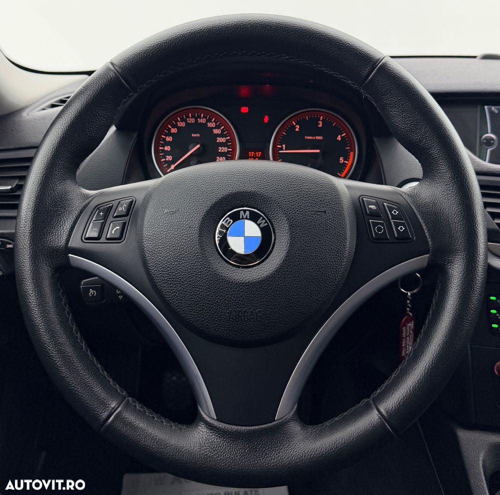 BMW X1 sDrive18d - 33