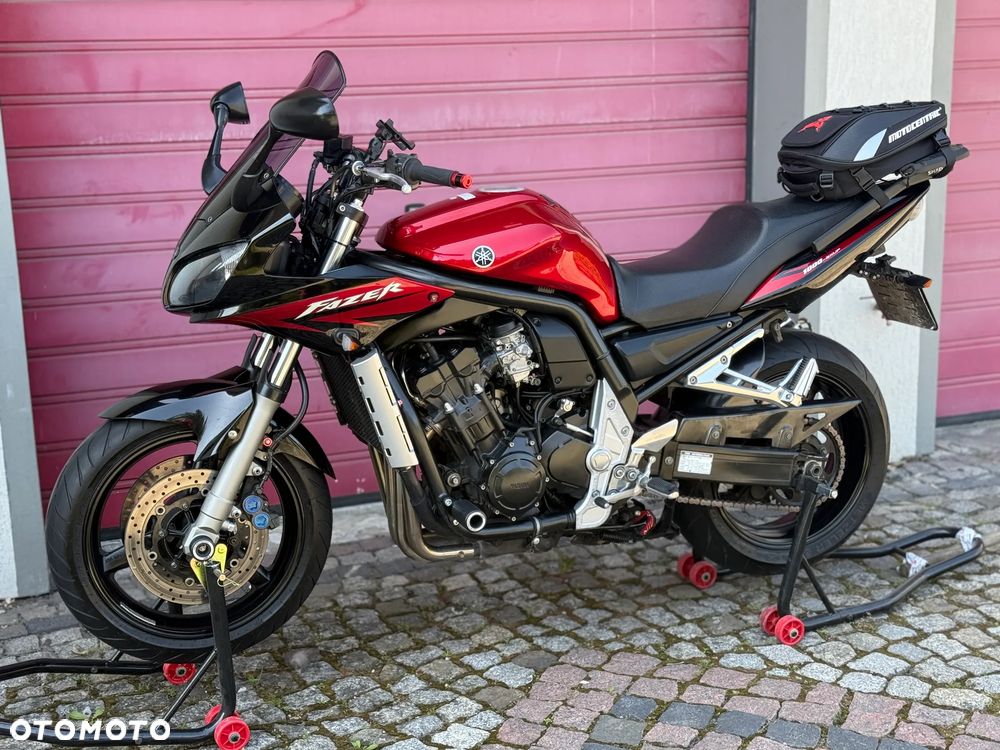 Yamaha FZS - 2