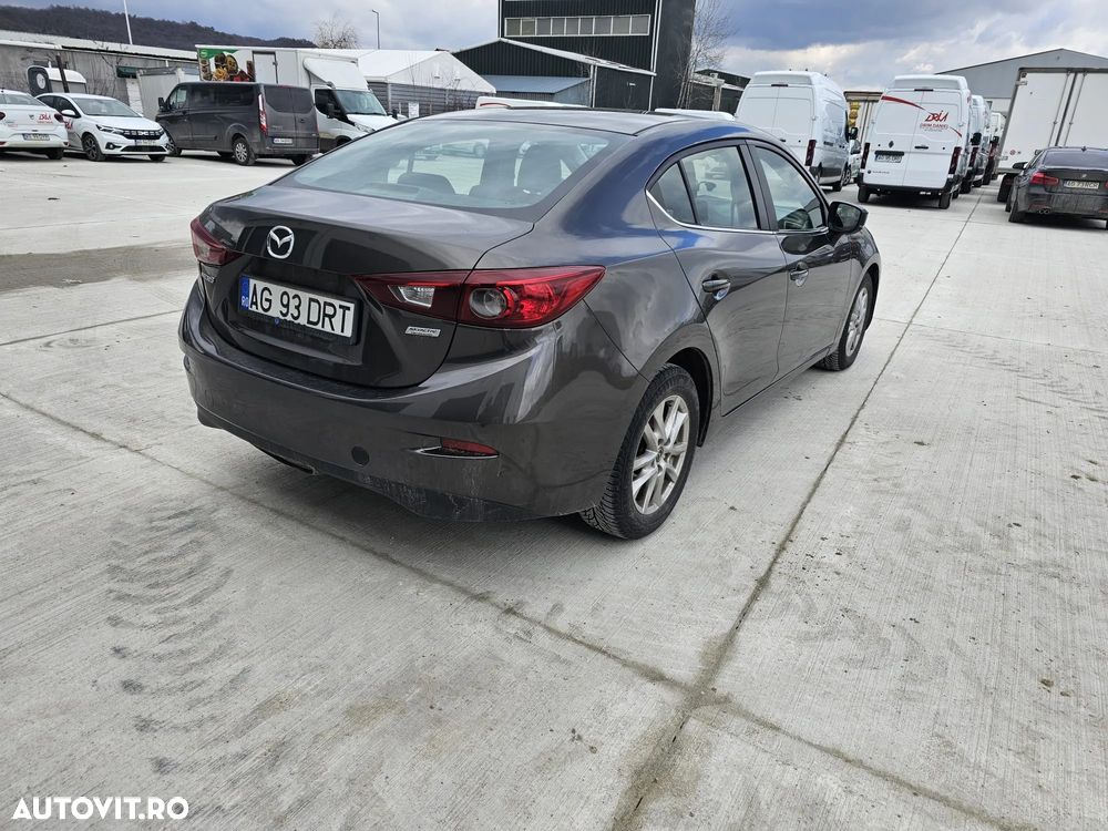 Mazda 3 - 5