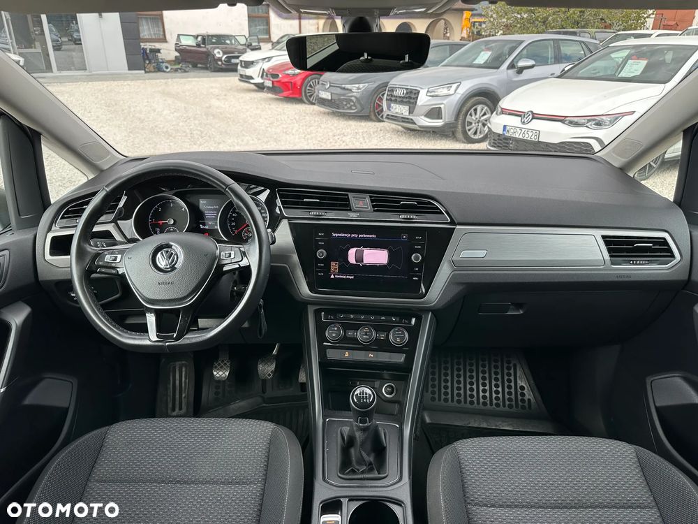 Volkswagen Touran 2.0 TDI BMT Comfortline - 23