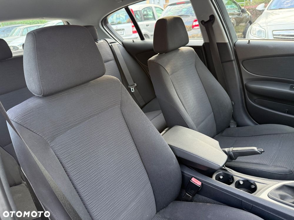 BMW Seria 1 118d - 27