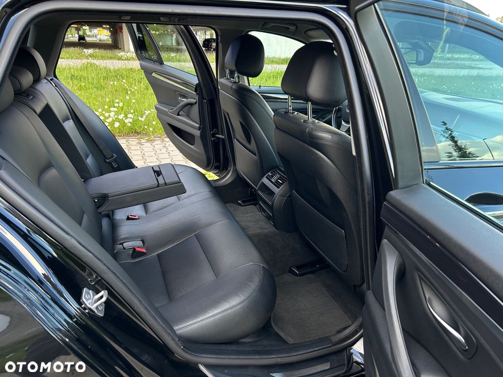 BMW Seria 5 520d - 22