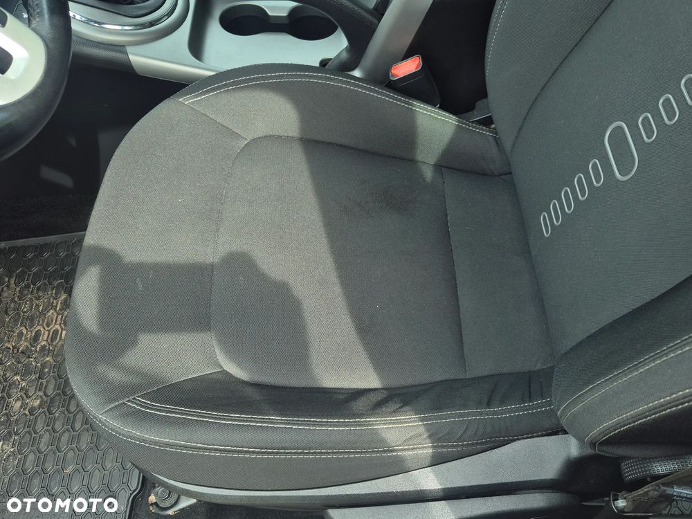 Kia Sportage 1.7 CRDI 2WD Spirit - 14