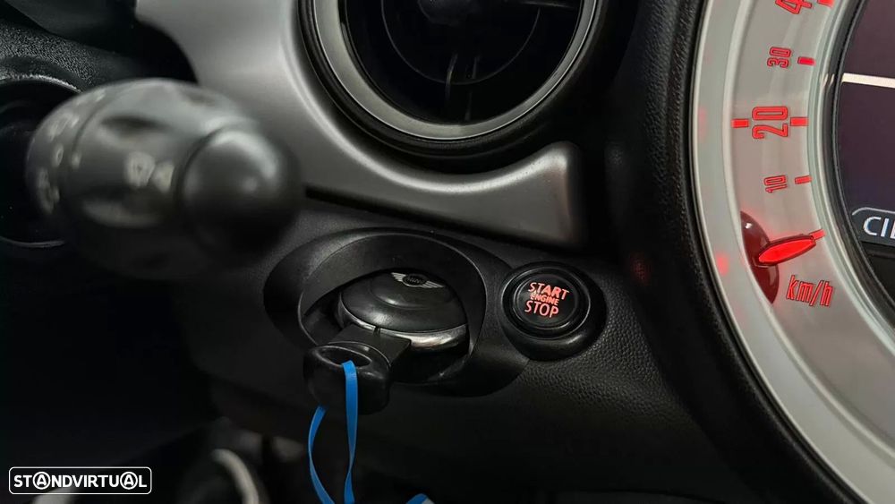 MINI 3 Portas Cooper D - 22