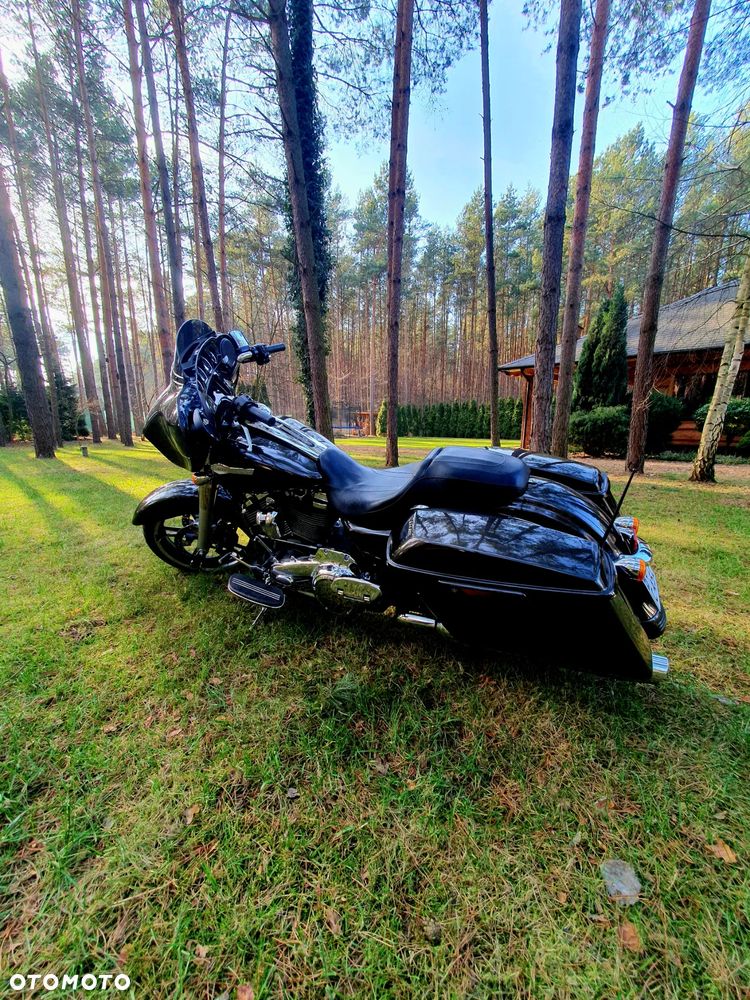 Harley-Davidson Touring Street Glide - 8